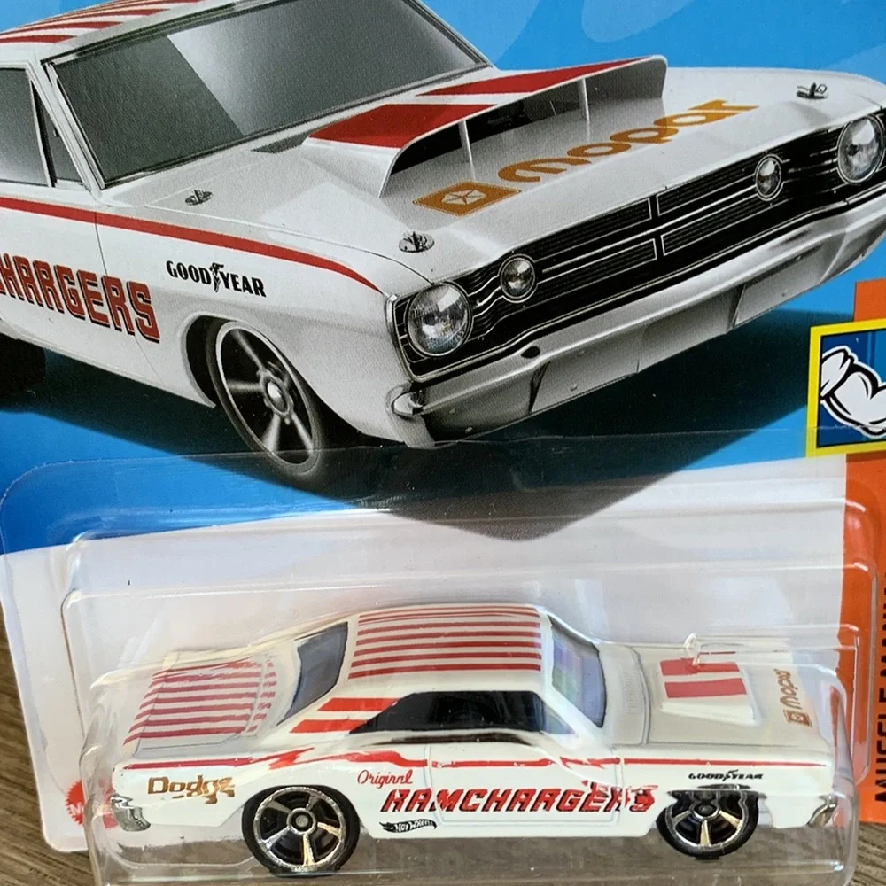 Hot Wheels 1968 Dodge Dart Muscle Mania White Mopar Racing Race Car Hotwheels 🆕
